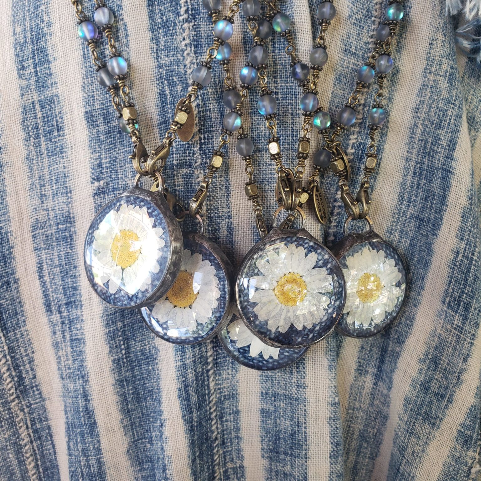 6 Round Top Jewelry Stores You Need to Know All That Sparkles Makes