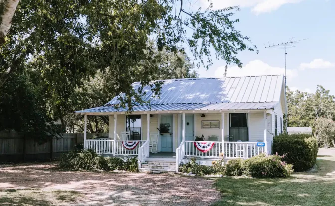 Caesura Cottage 672x414