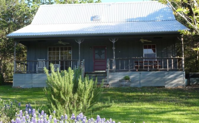 Gray Rooster Guest House 672x414