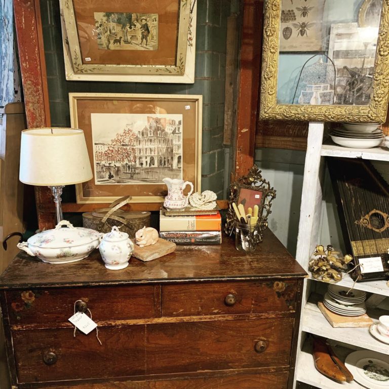stockyard antiques 768x768