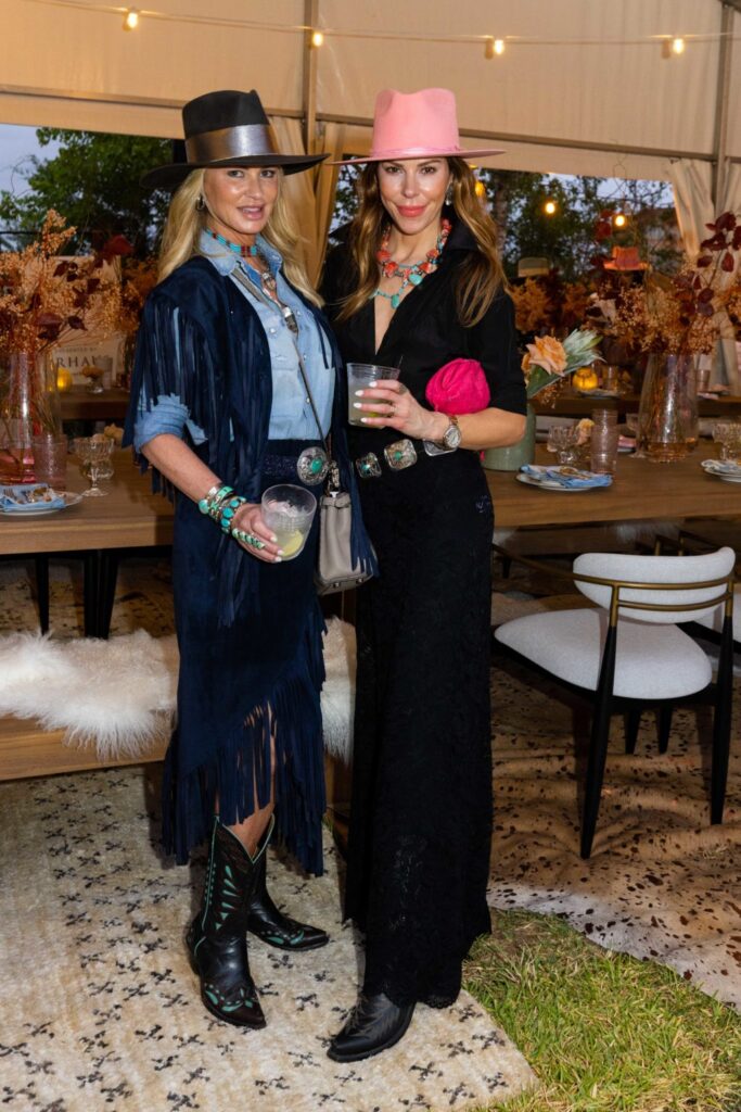 321A9443-1025×1536-1