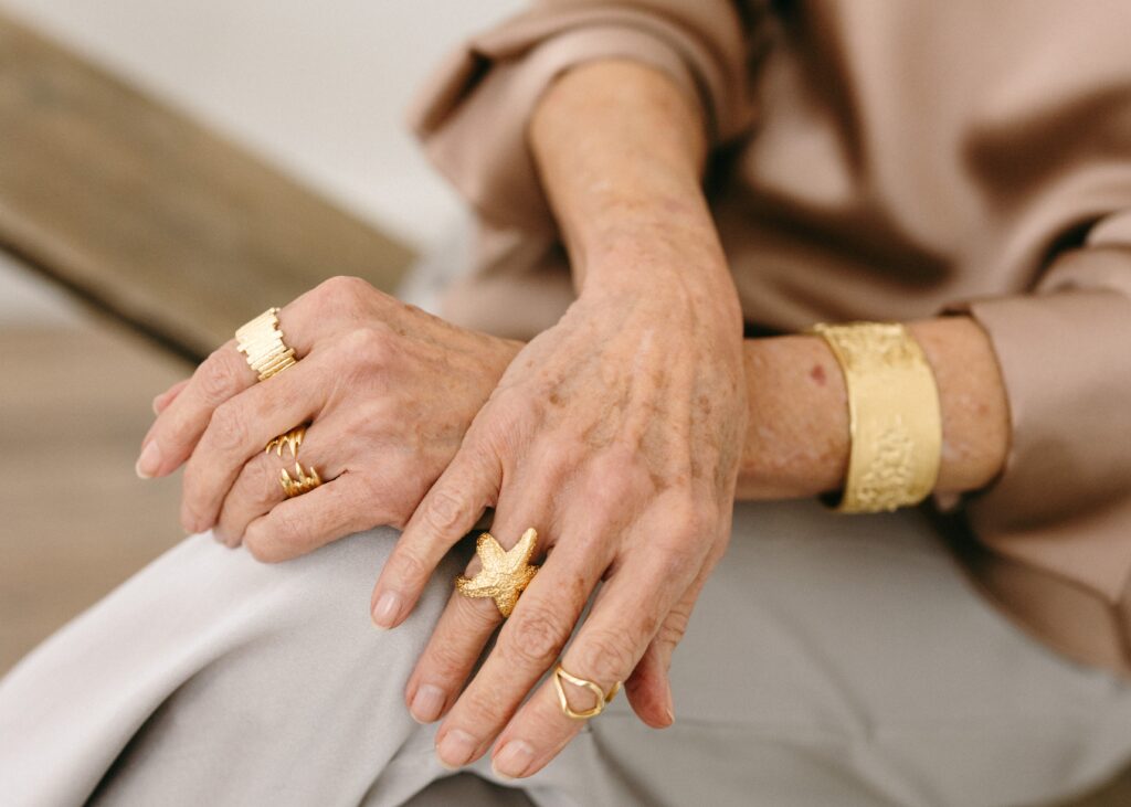 Laura-Elizabeth-Round-Top