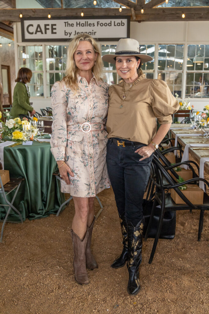 Amy Martin, Raven Labatt at The Halles Benjamin Moore Designer Dinner (Photo by Jordan Geibel)