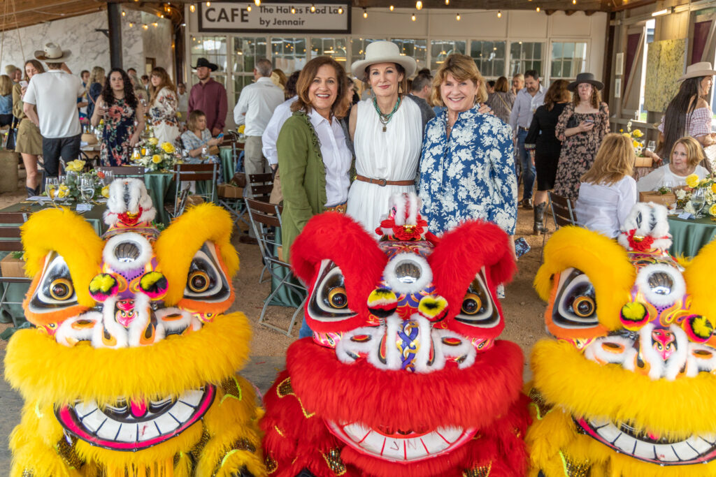 Carren Wayland, Melissa Roberts, Linda Plant at The Halles Benjamin Moore Designer Dinner (Photo by Jordan Geibel)