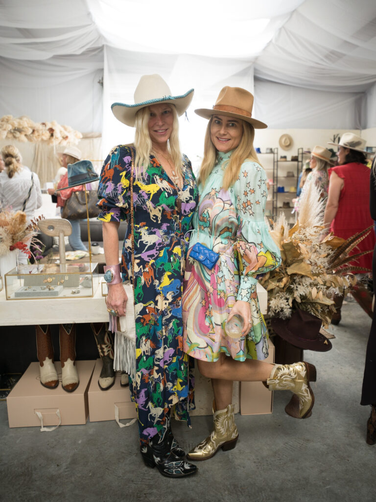 Jennifer-Kindig-Elizabeth-Leaman