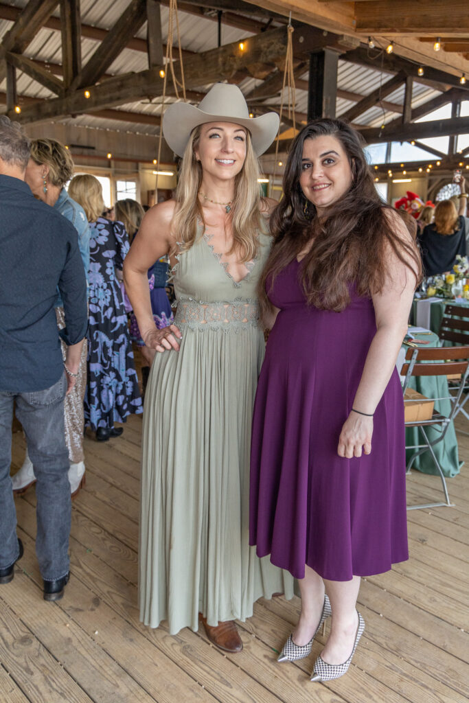 Megan Hotze, Mary Lambrakos at The Halles Benjamin Moore Designer Dinner (Photo by Jordan Geibel)