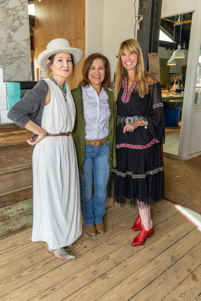 Melissa Roberts, Carren Wayland, Chesie Breen at The Halles Benjamin Moore Designer Dinner (Photo by Jordan Geibel)