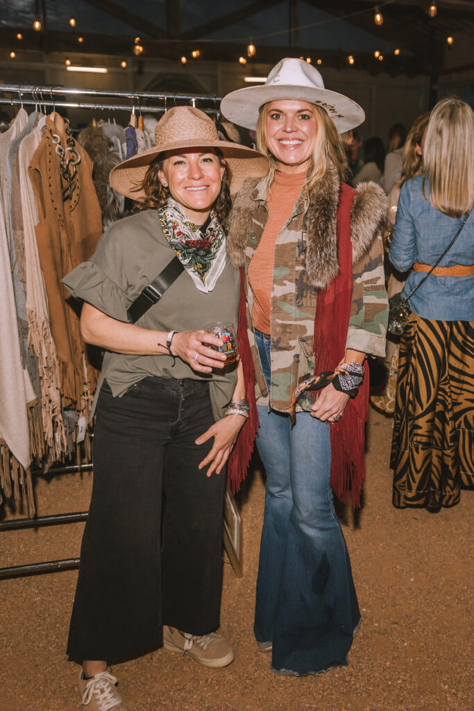 Eva Park (The Vintage Hideaway) and Sarah Heston (High Noon Market)_0926