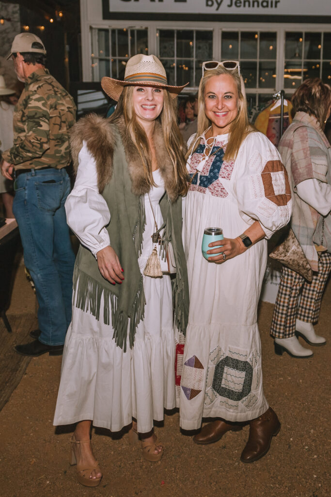 Katherine Purdy and Lauren Purdy_0869