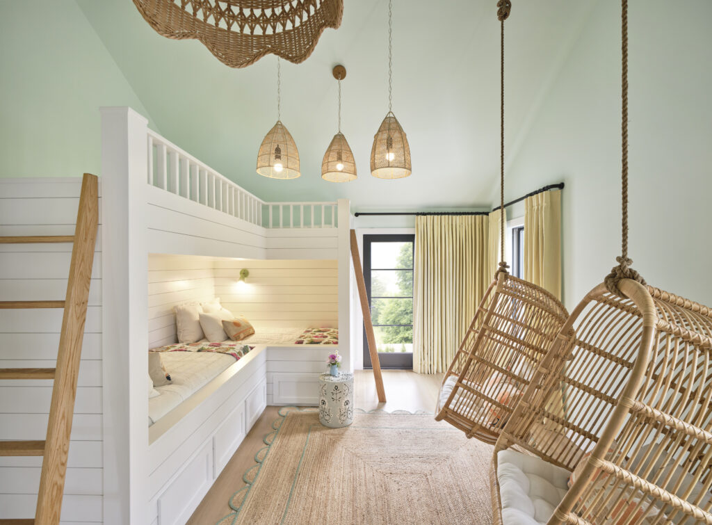 25-Southold-Daughters-Bed