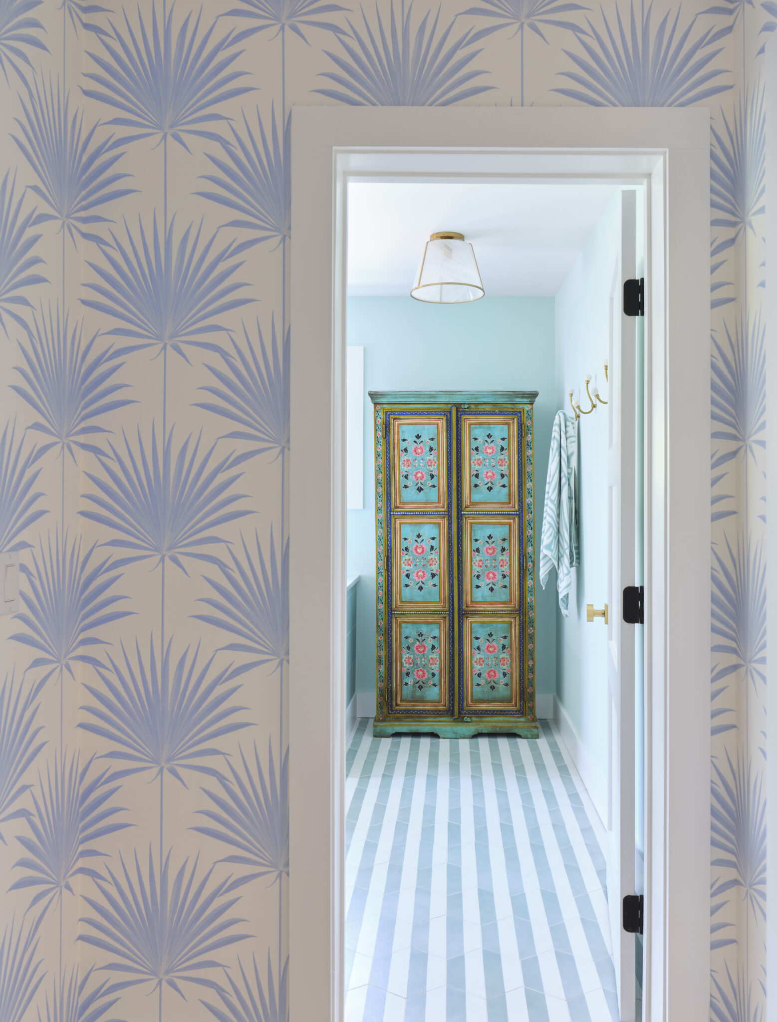 Shopping Round Top Like a Pro A Top Designer Shares Her Favorite Finds