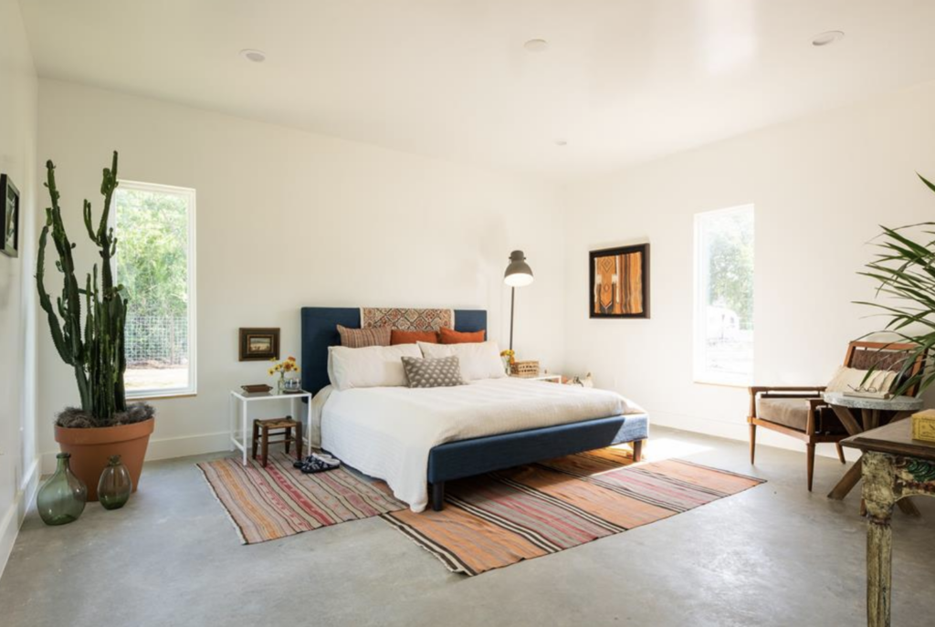 Hacienda Grove Round Top