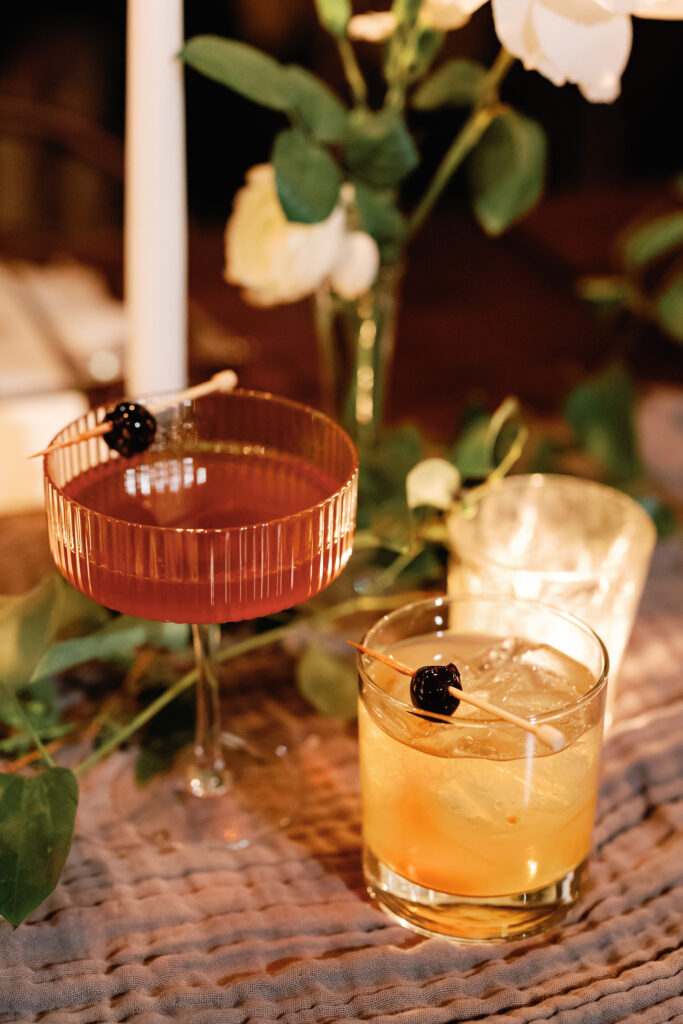 Garden & Gun Round Top