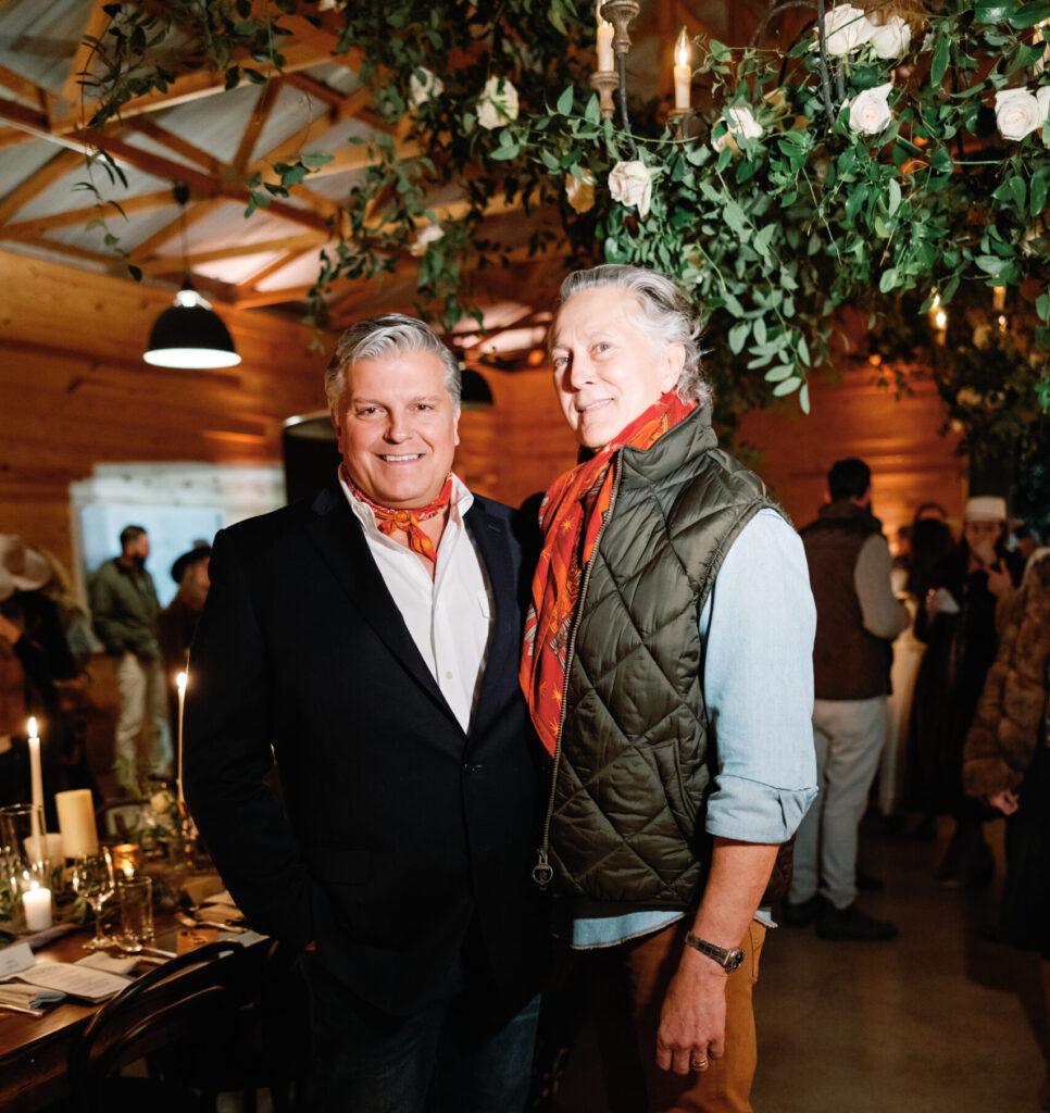 Garden & Gun Round Top