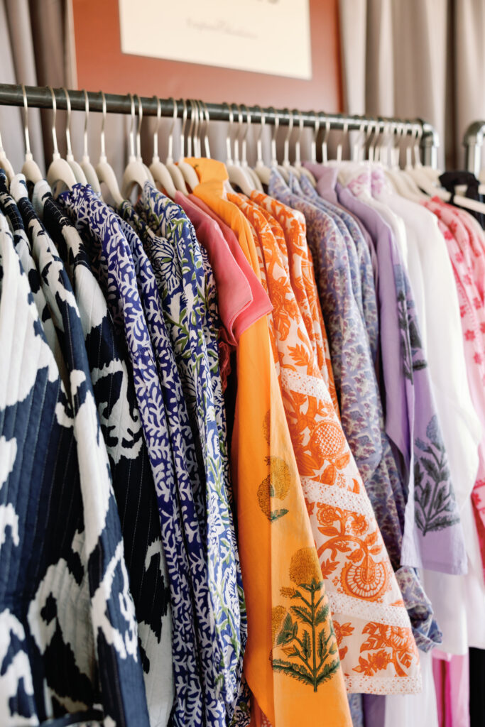 Garden & Gun Round Top