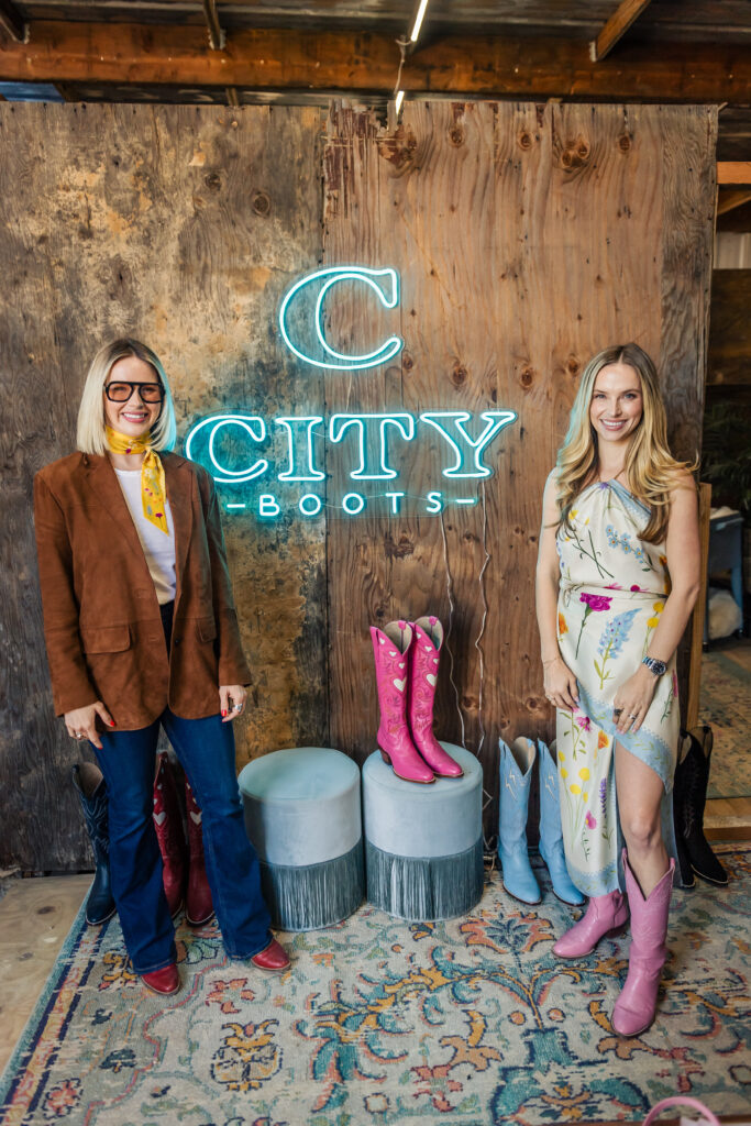 RDS_1948 Lizzie Chesnut Bentley, Maggy Chesnut (Photo by Heather Robards)