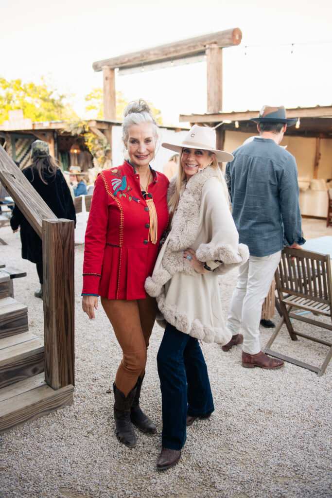 RDS_2201 Andrea Schuter Riebeling, Anne Mcgee (Photo by Heather Robards)