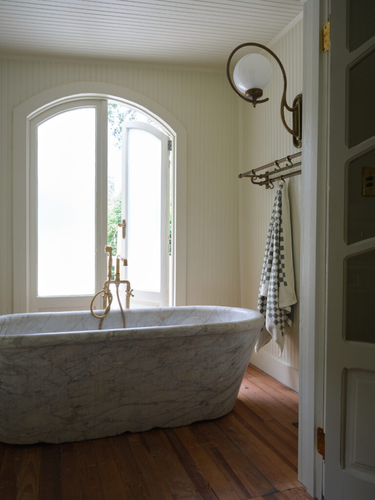 LEANNE_GRACE_ROUND_TOP_079