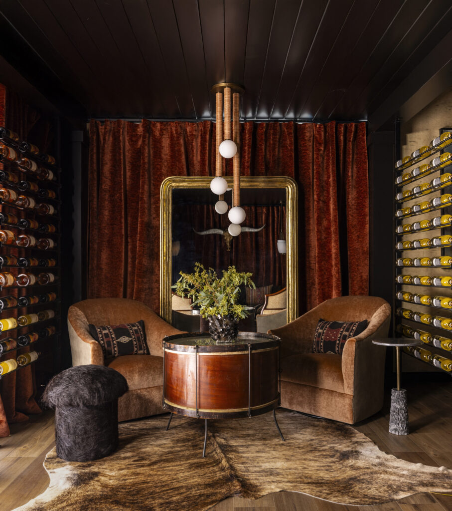 LOUNGE –  Darla Bankston May (2)