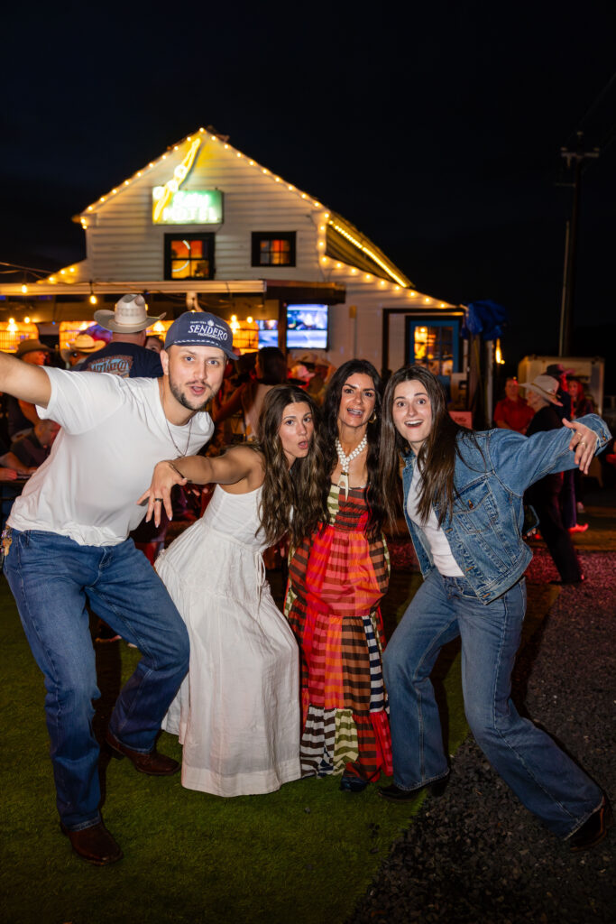 KKP_69A0821-Caleb Harris, Hollie Harris, Kim Harris, Isabell Turner