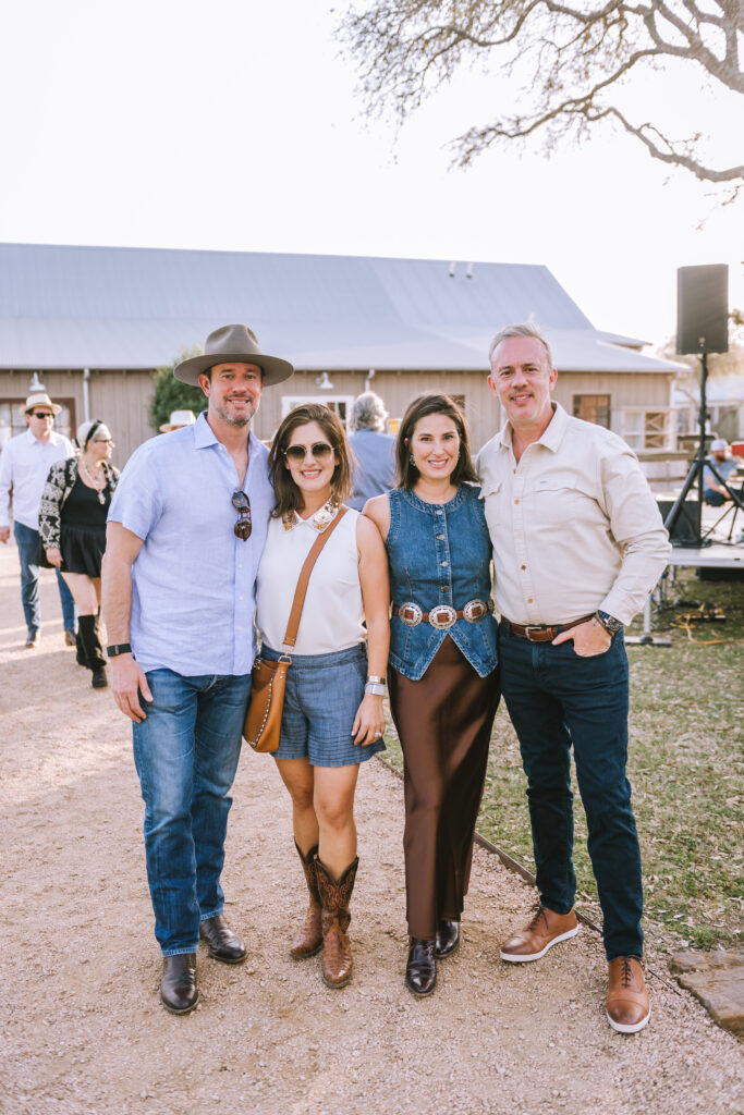 RDS_1369 Owen & Sofia Massey, Kasey & Mark Massey MUST RUN