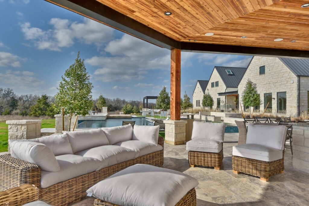 Exterior Rear ODK Sitting A (Large)