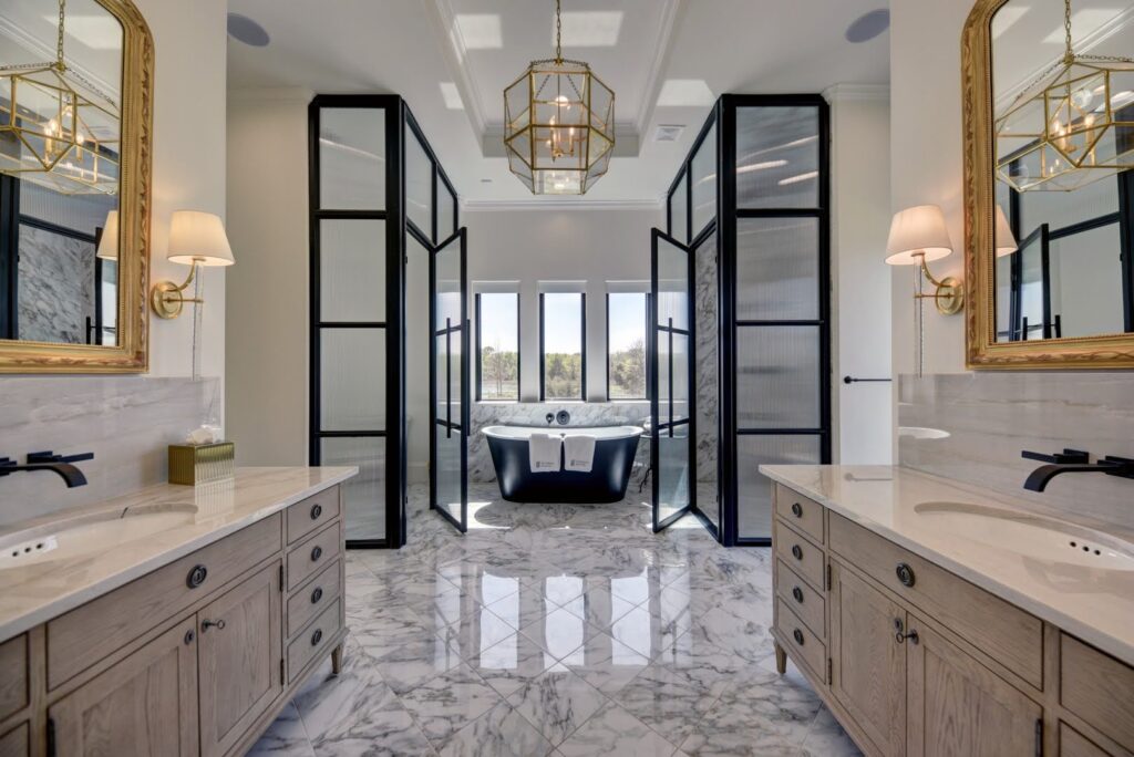 Master Bathroom B (Large)