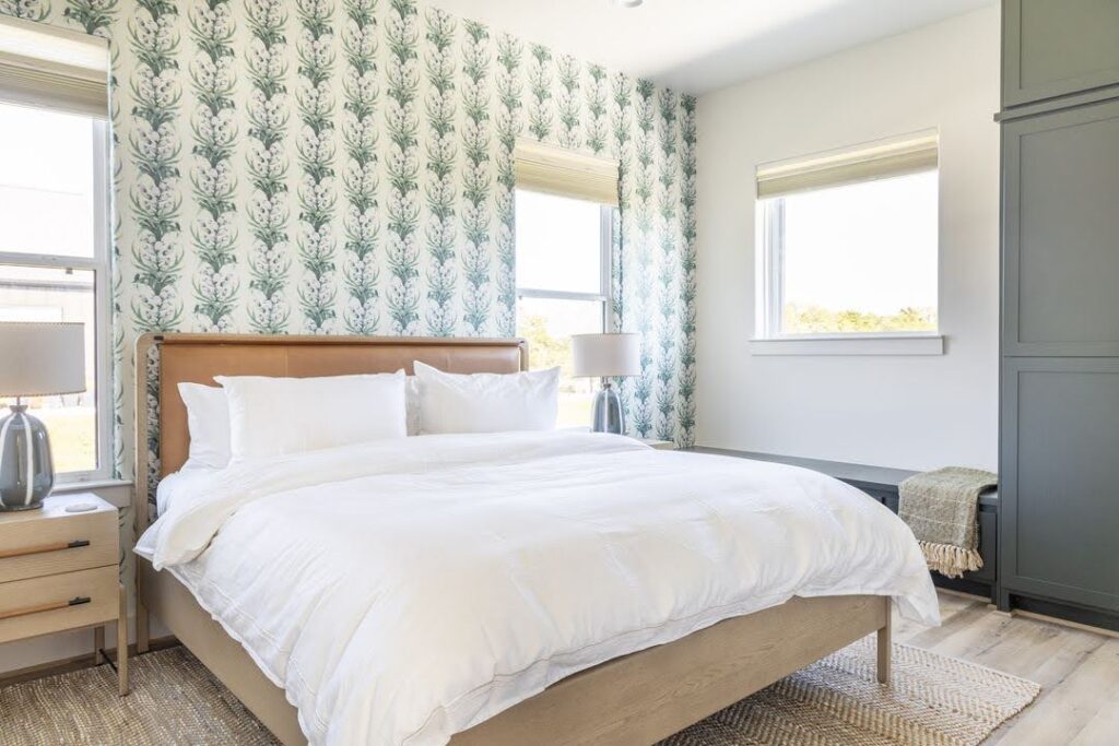 Retreats_Earth_01_1080