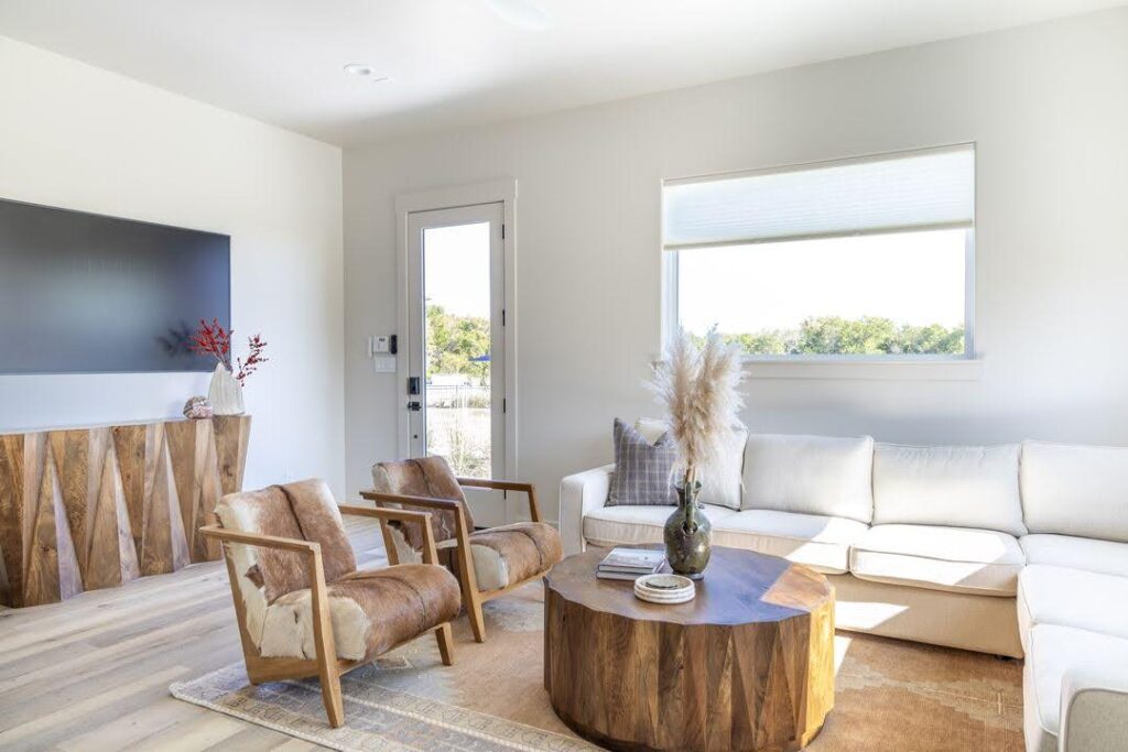 Retreats_Earth_04_1080