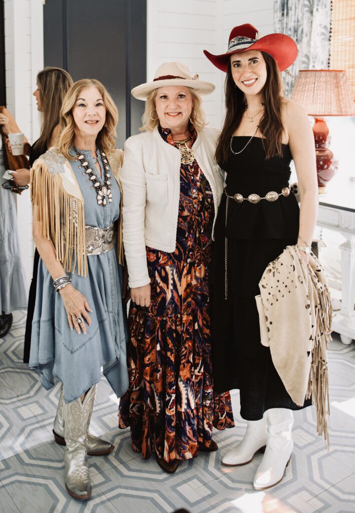 Wendy Burks, Jeannie Chandler, Anastasia Marodi