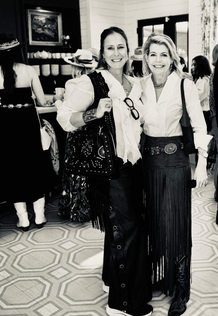 Jasmine Rossi, Michelle Foutch